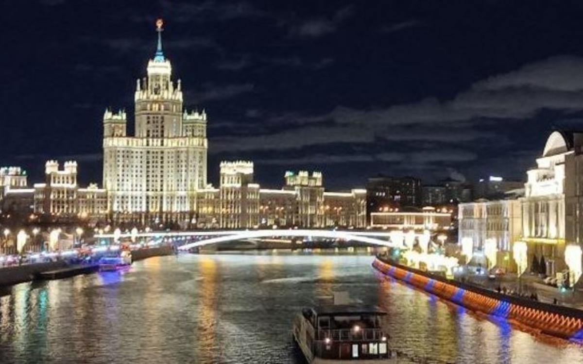 "Легенды сталинских высоток"