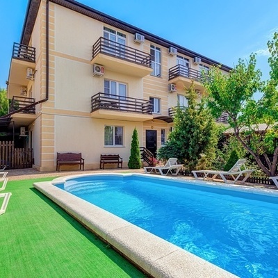 Large square 556a4c2435