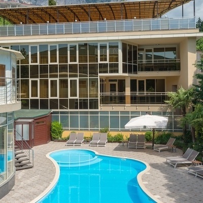 Large square e175dbd468