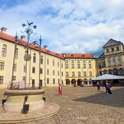 Large square 7cc2bd9b7c