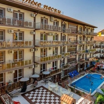 Large square 866d8c413b