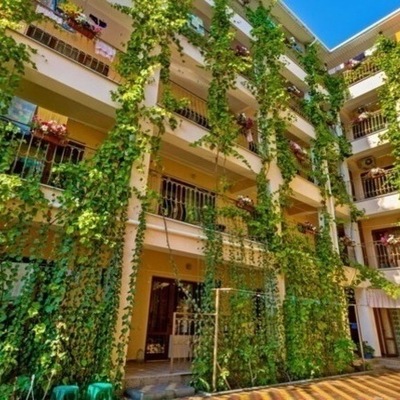 Large square a7d1fb286a